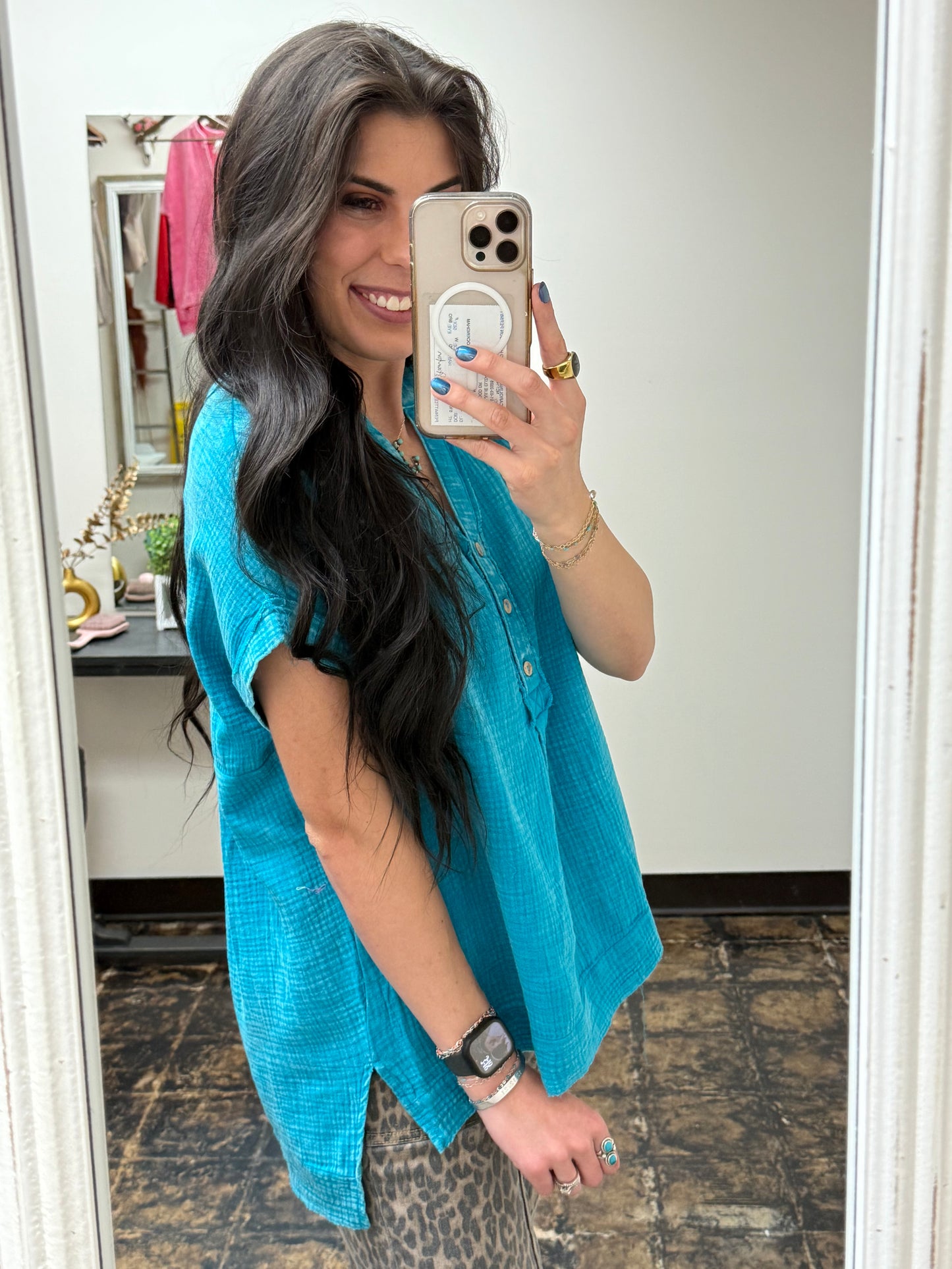 FINAL SALE - The Alenna Henley Top - Lt Teal