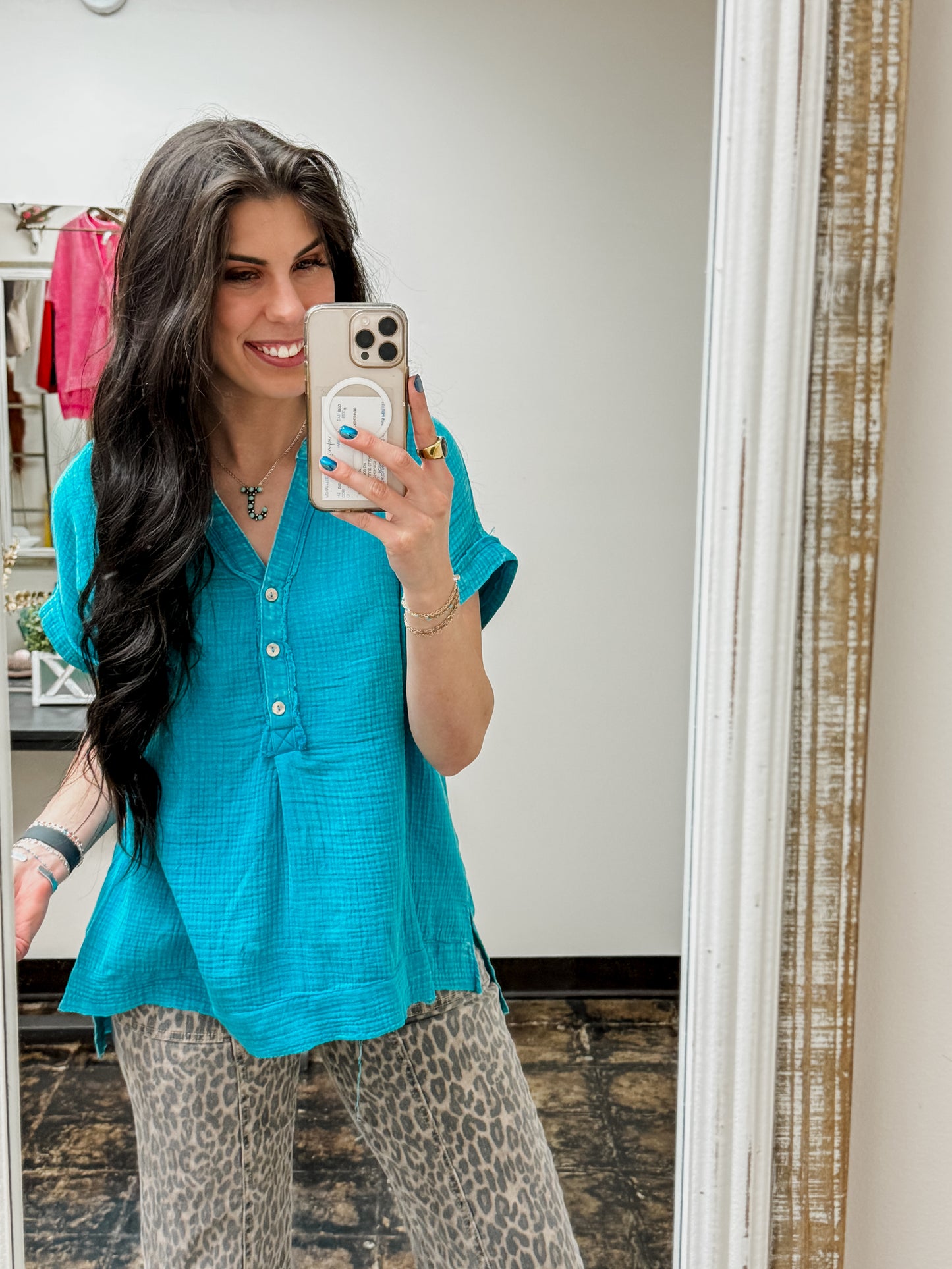 FINAL SALE - The Alenna Henley Top - Lt Teal