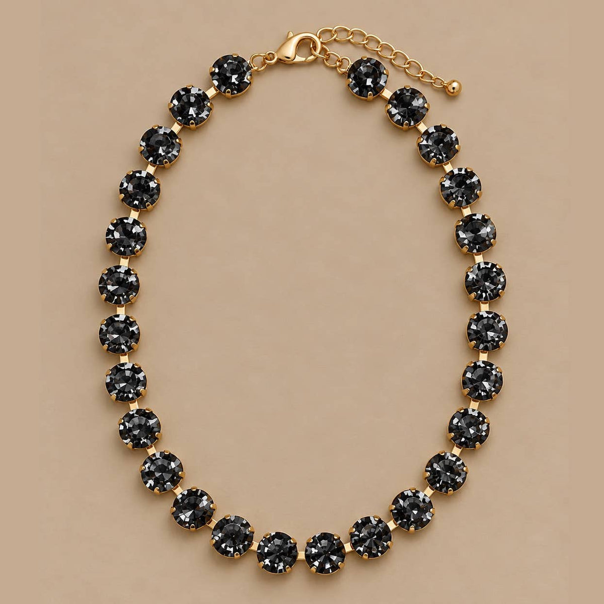 The Allie Round Stone Necklace - Black