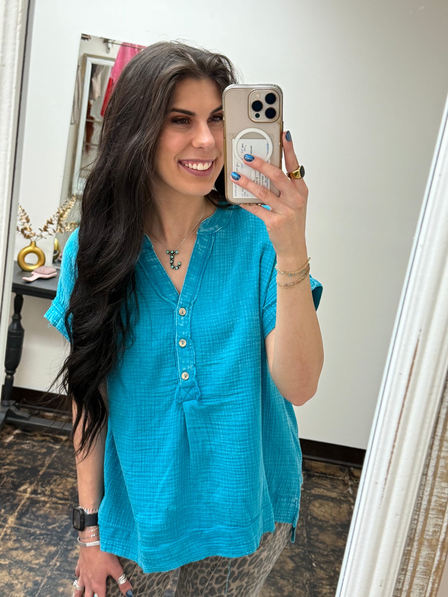 FINAL SALE - The Alenna Henley Top - Lt Teal