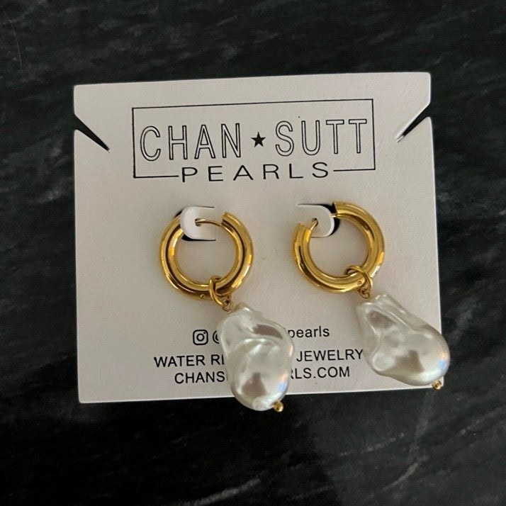 CHANSUTTPEARLS - The Misty Earrings