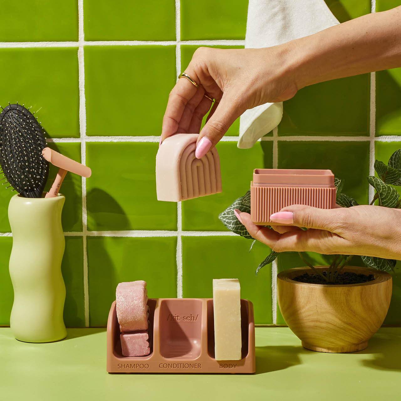 KITSCH - Self-Draining Soap Dish - Terracotta