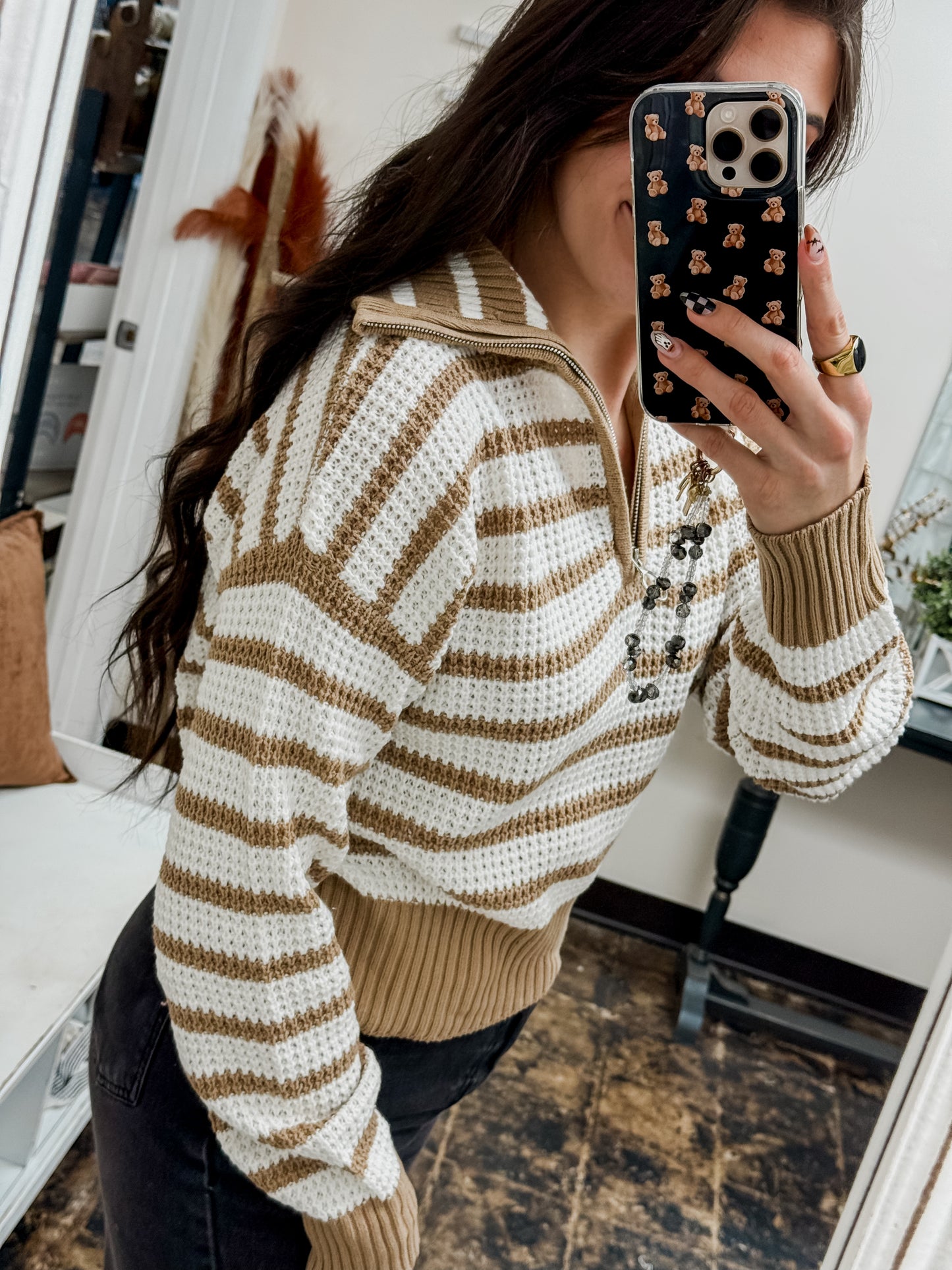Simply Southern - Iris Sweater - Latte - 2025
