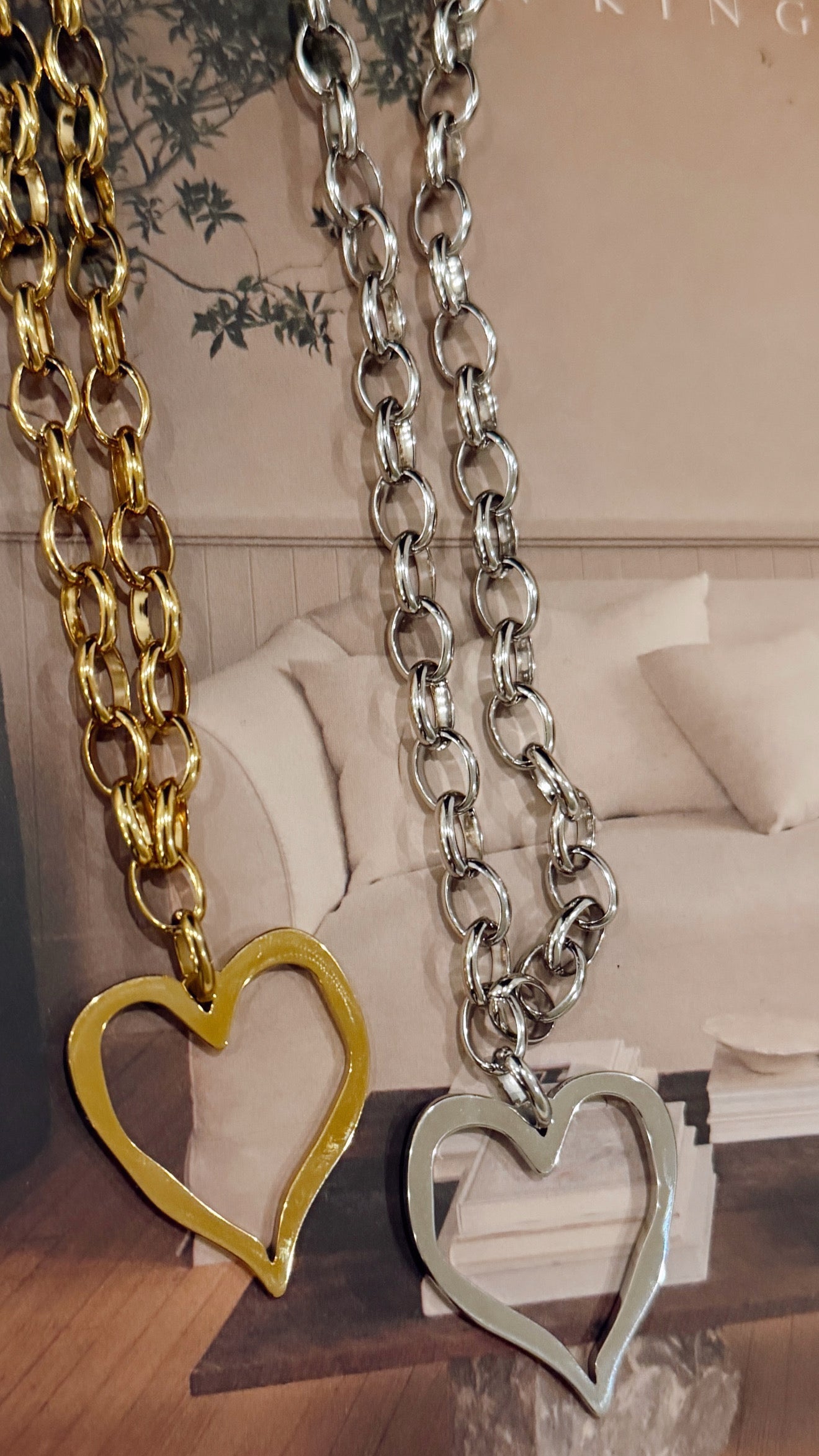 CHANSUTTPEARLS - Large Open Heart Necklace - Silver