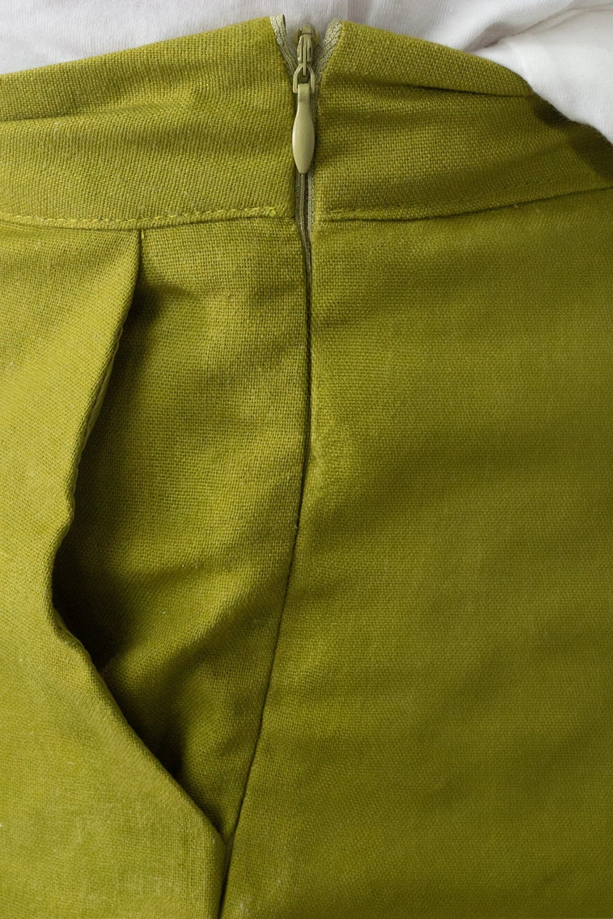 FINAL SALE - The Breezy Palms Linen Shorts - Green