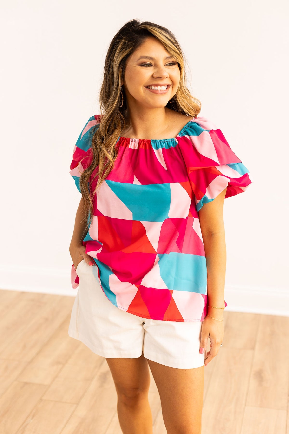 FINAL SALE - The Faelan Puff Sleeve Top - Abstract