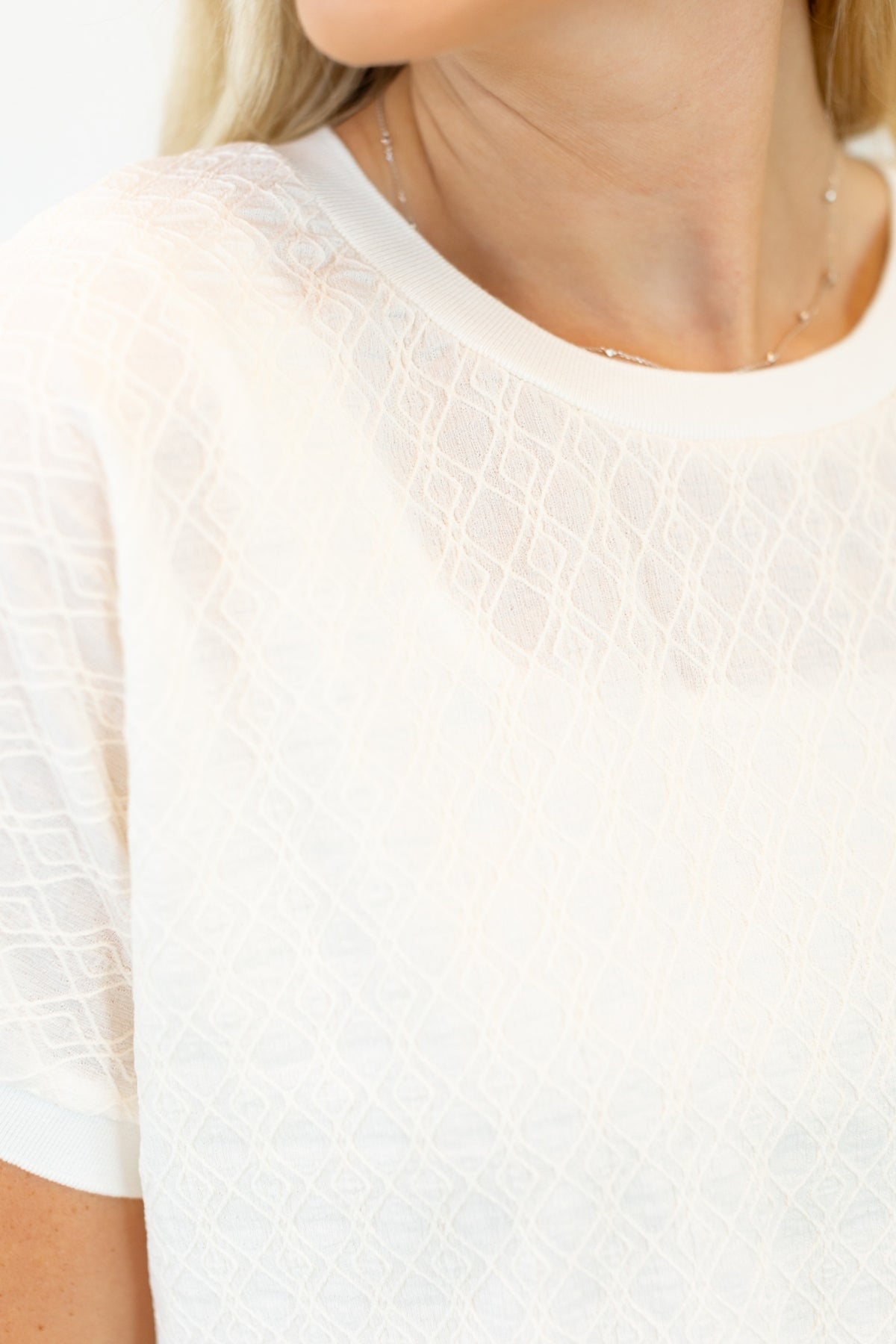 FINAL SALE - The Oliviah Textured Top - Ivory