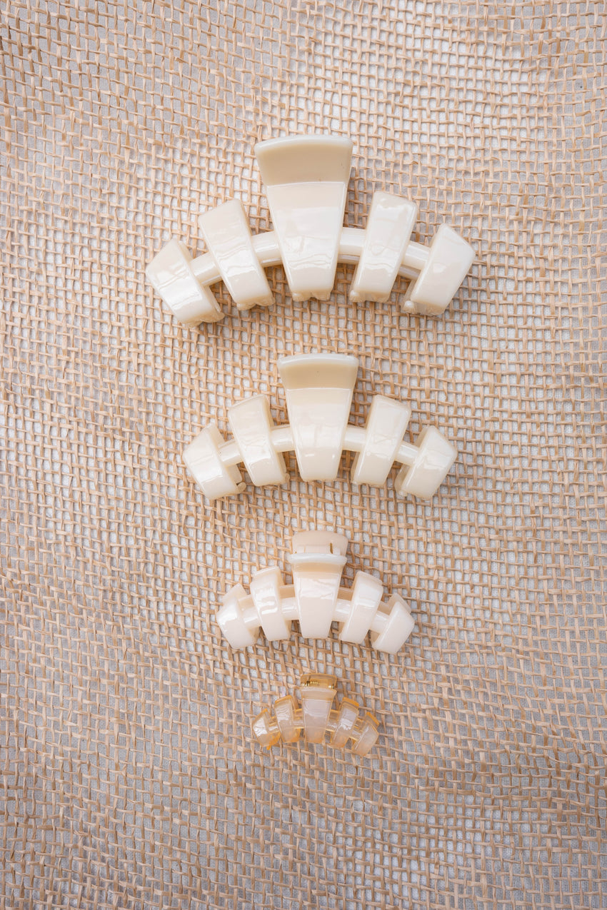 TELETIES - Classic Small Hair Clip - Almond Beige