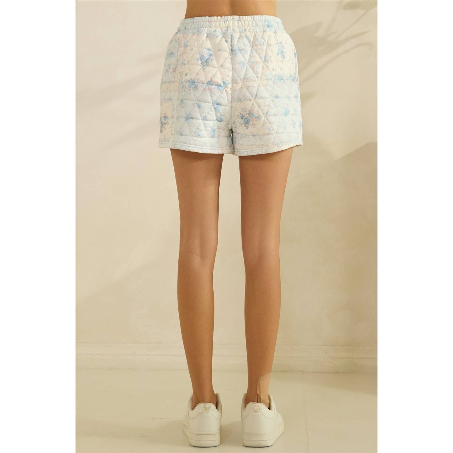 The Kinley Floral Quilted Lounge Shorts - Blue