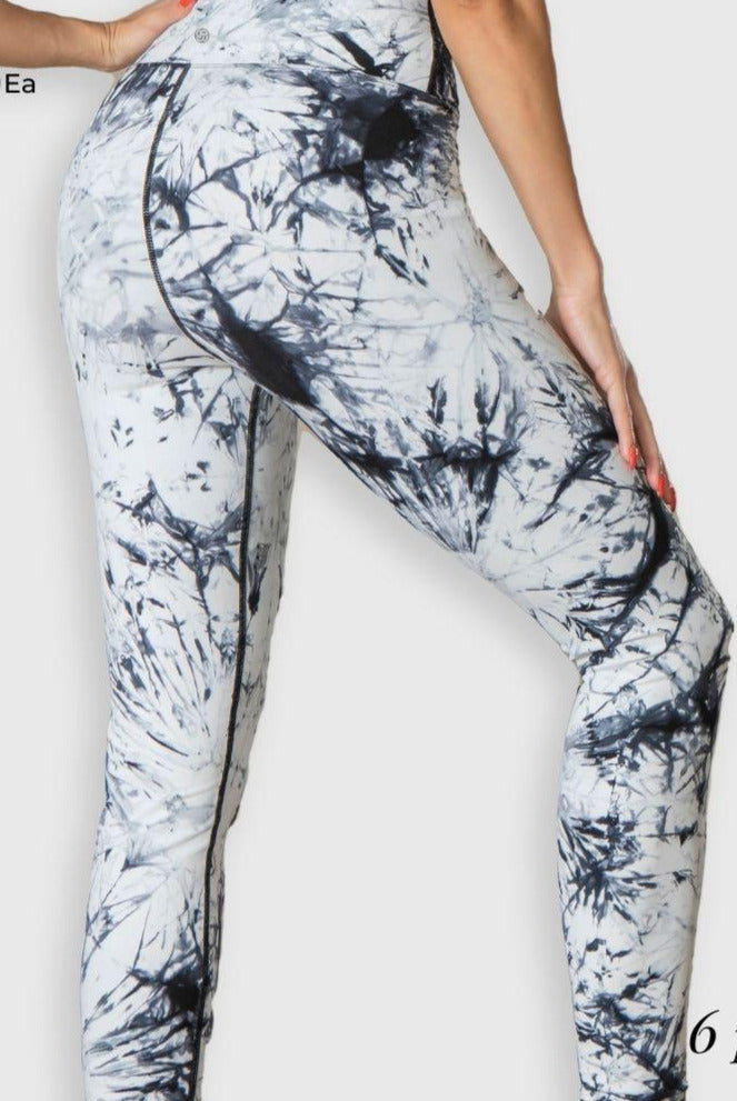 FINAL SALE - Tie Dye Active V-High Waisted Tie Dye Athletic Leggings - Black