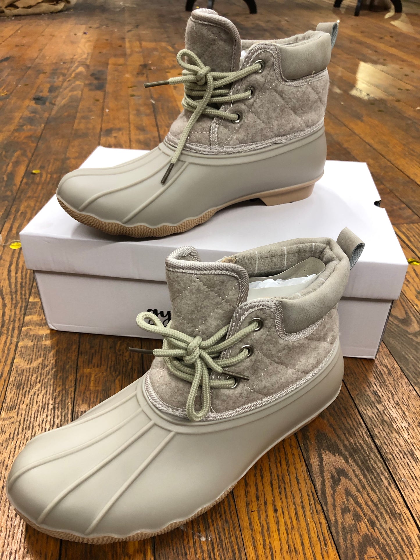 FINAL SALE - Gypsy Jazz - Lace Up Duck Boots - Cream