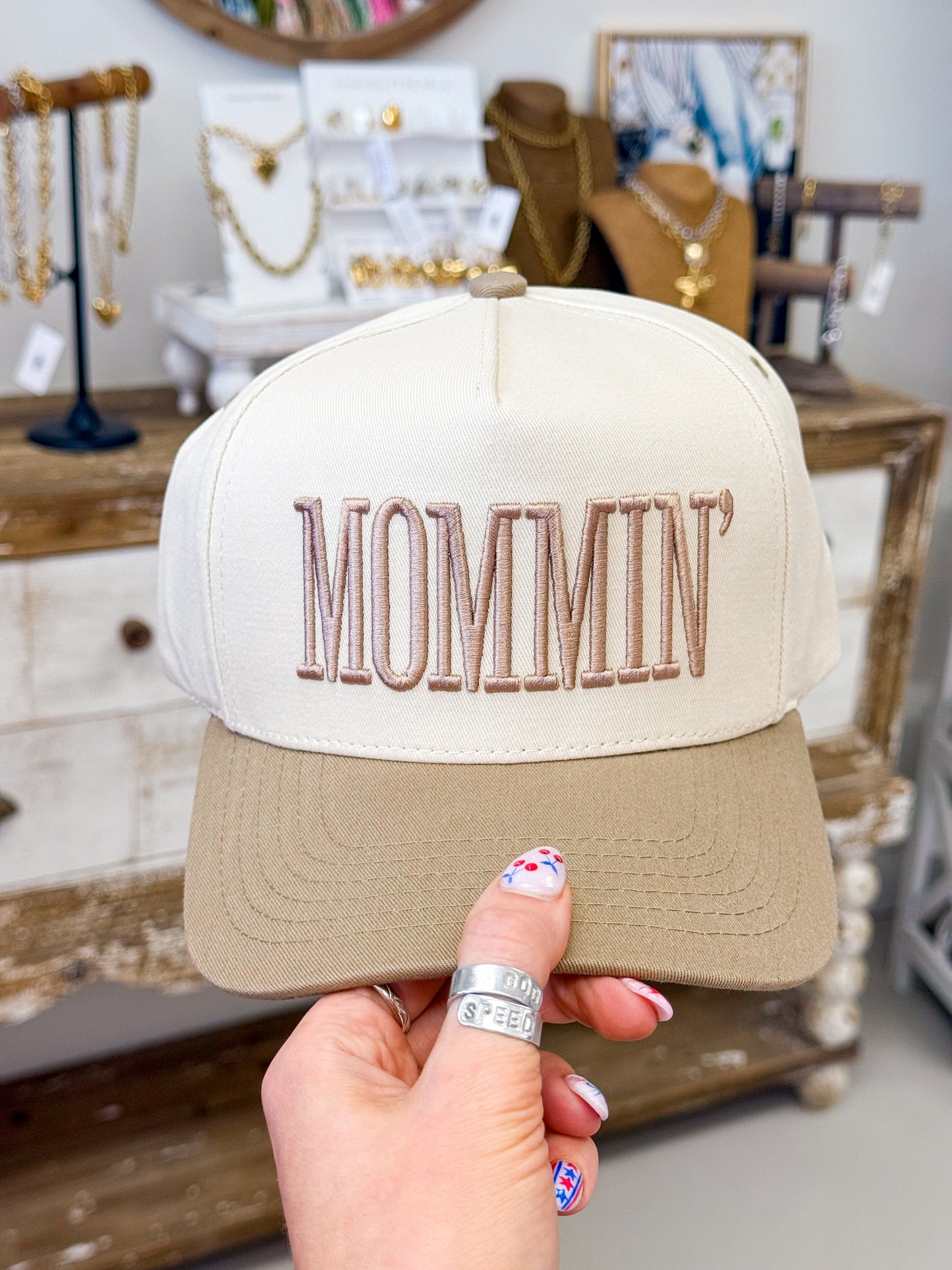 The MOMMIN' Embroidered Hat - Beige