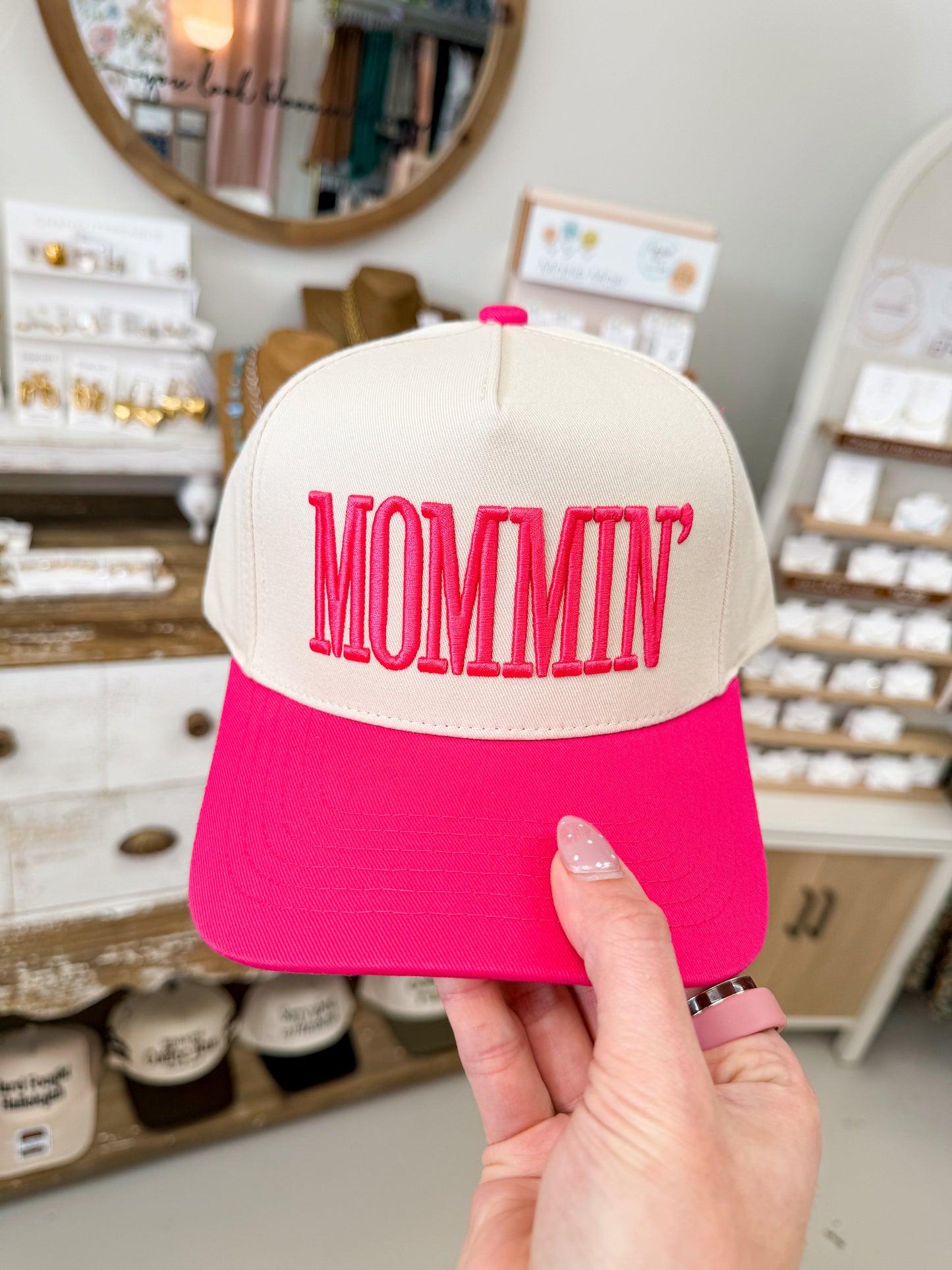 The MOMMIN' Embroidered Hat - Hot Pink