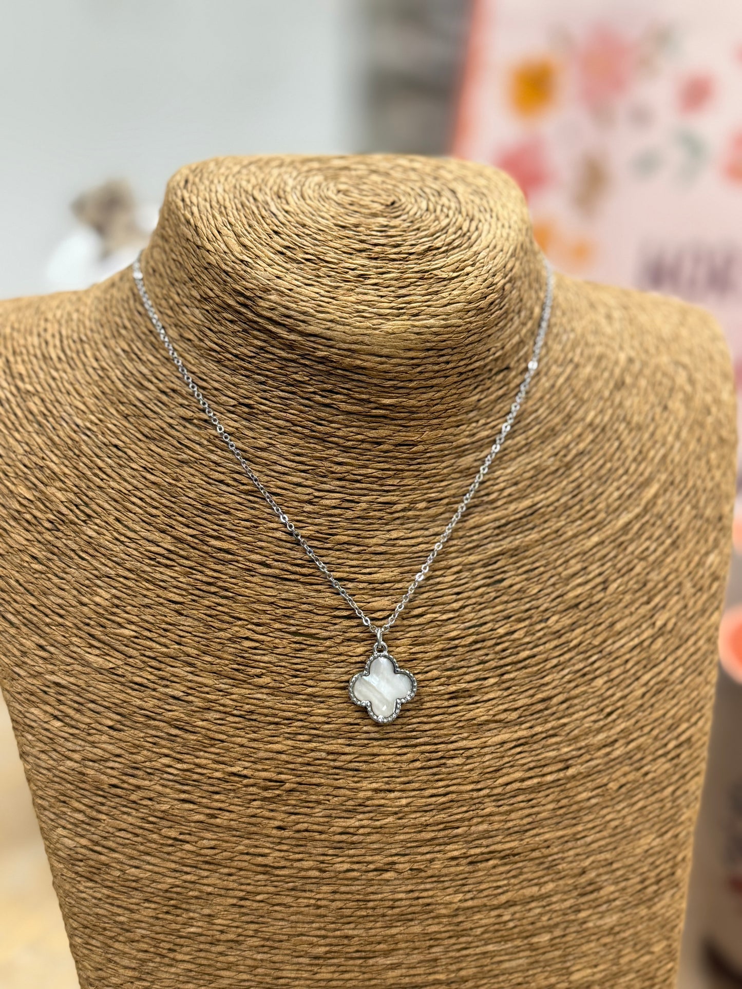 The London Necklace - Silver/Ivory