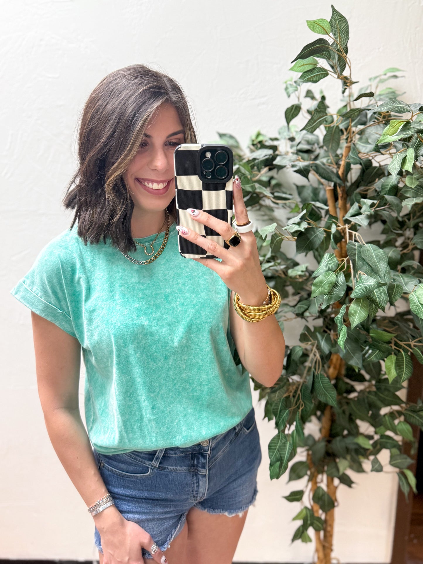 The Lina Halo Acid Wash Cuffed Tee - Kelly Green