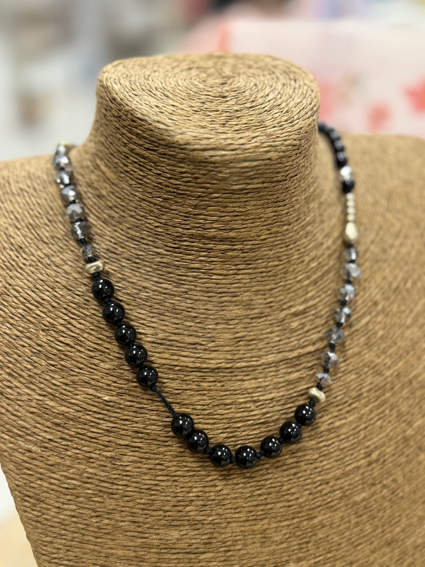 The Iris Necklace - Black
