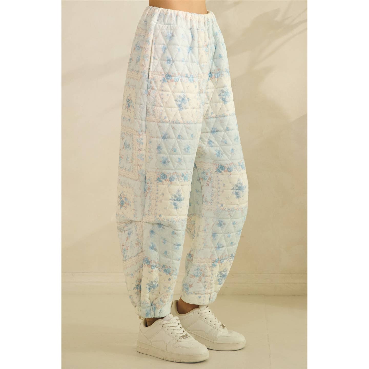 The Kiley Floral Quilted Lounge Pants - Blue