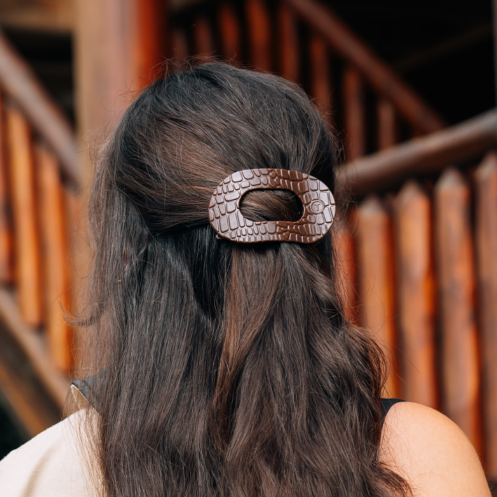 TELETIES - Medium Flat Round Hair Clip - Brown Crocodile