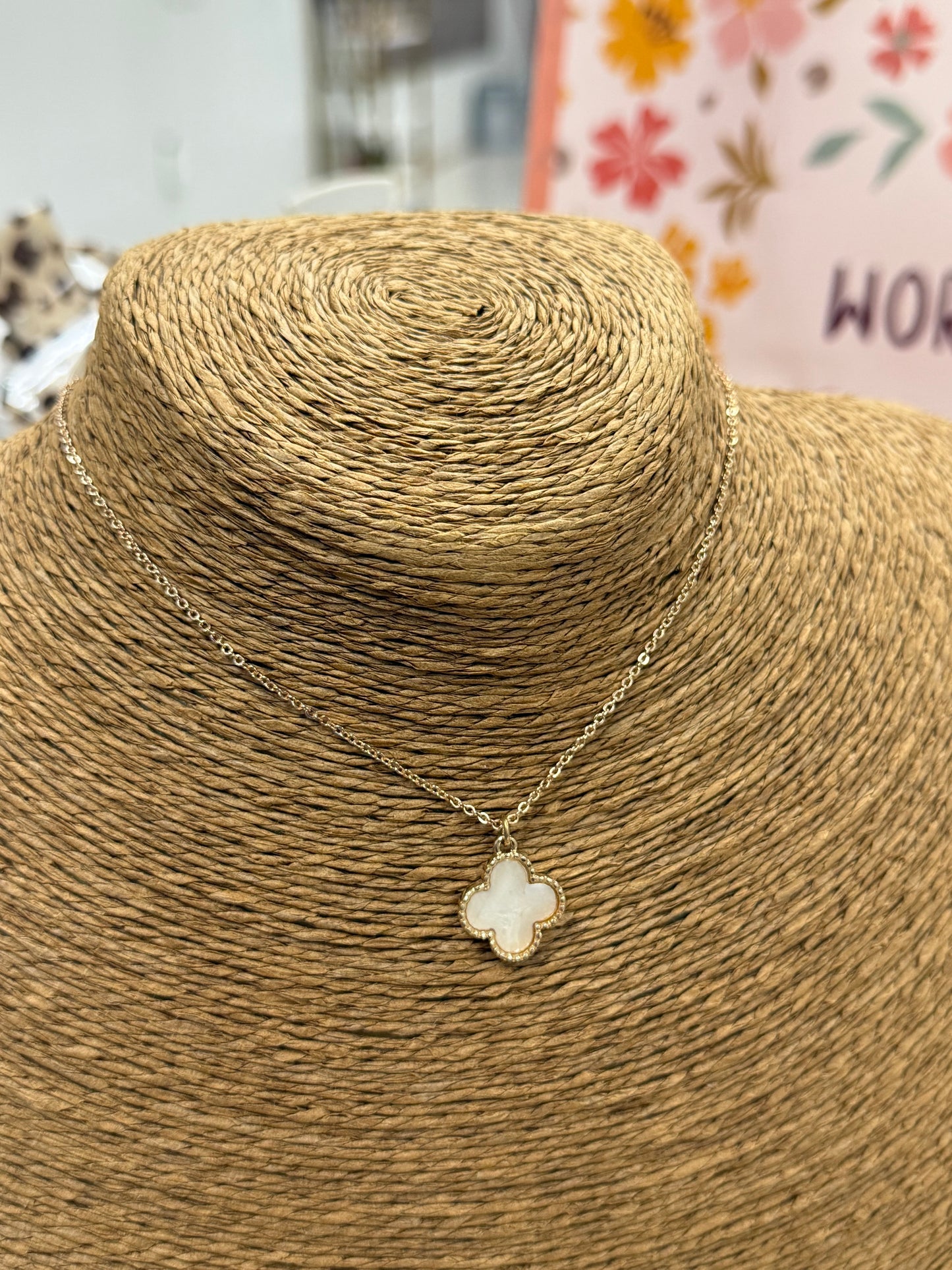 The London Necklace - Gold/Ivory