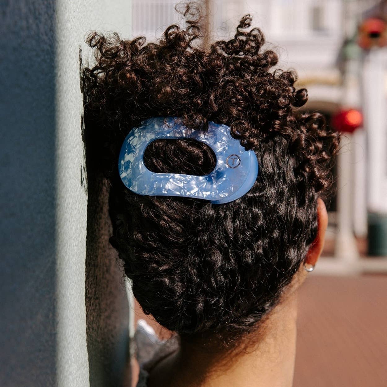 TELETIES - Large Flat Round Hair Clip - Blue Lagoon