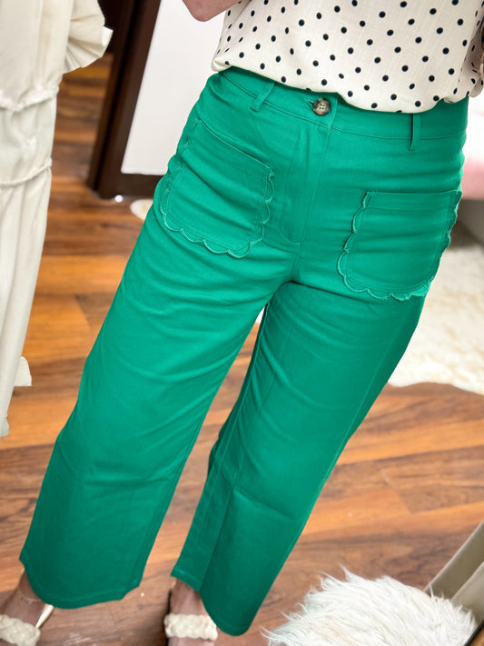 The Maisyn Scallop Pocket Wide Leg Pants - Kelly Green