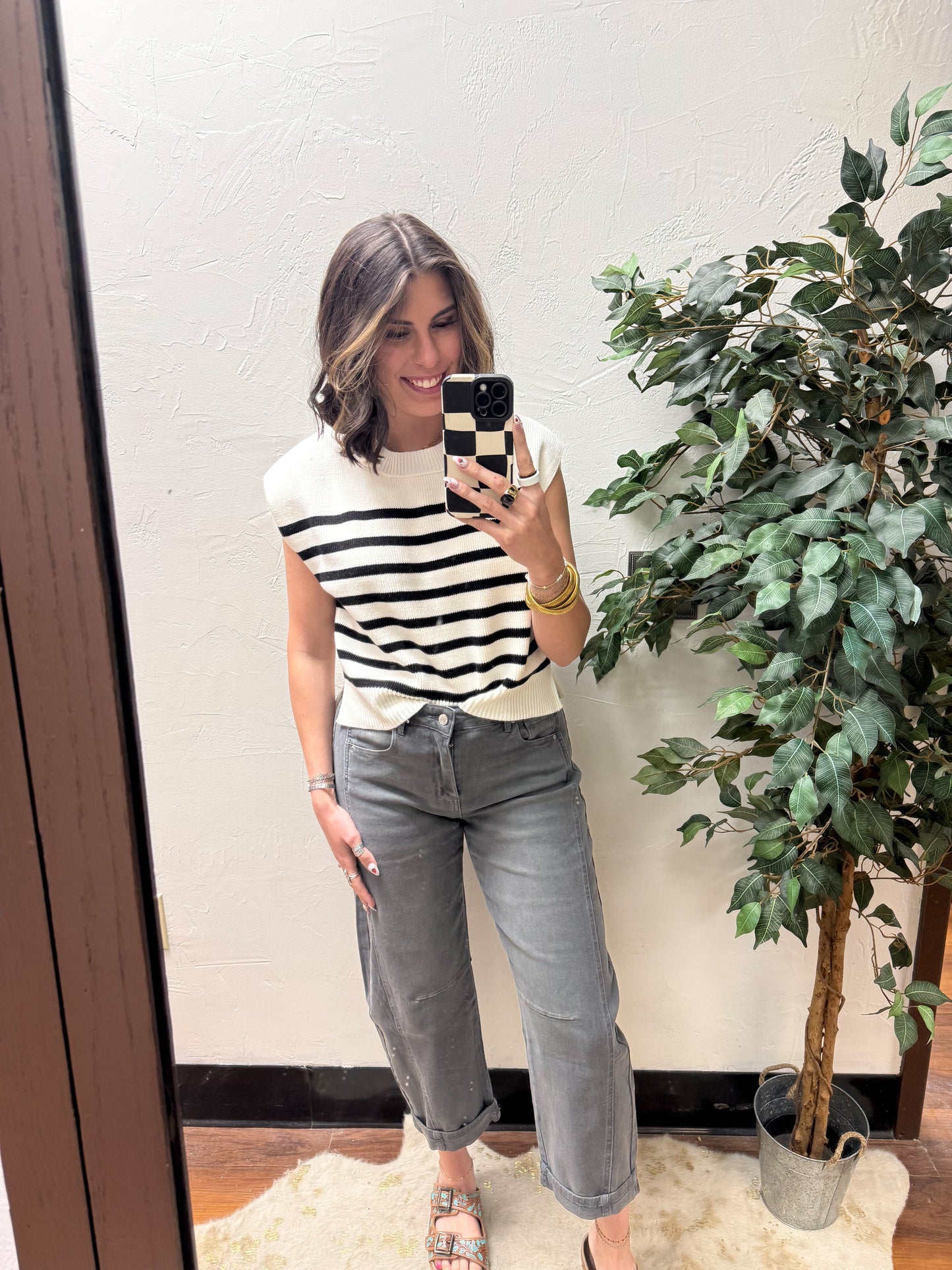 The Merlyn Barrel-leg Cropped Color Denim Pants - Ash Black