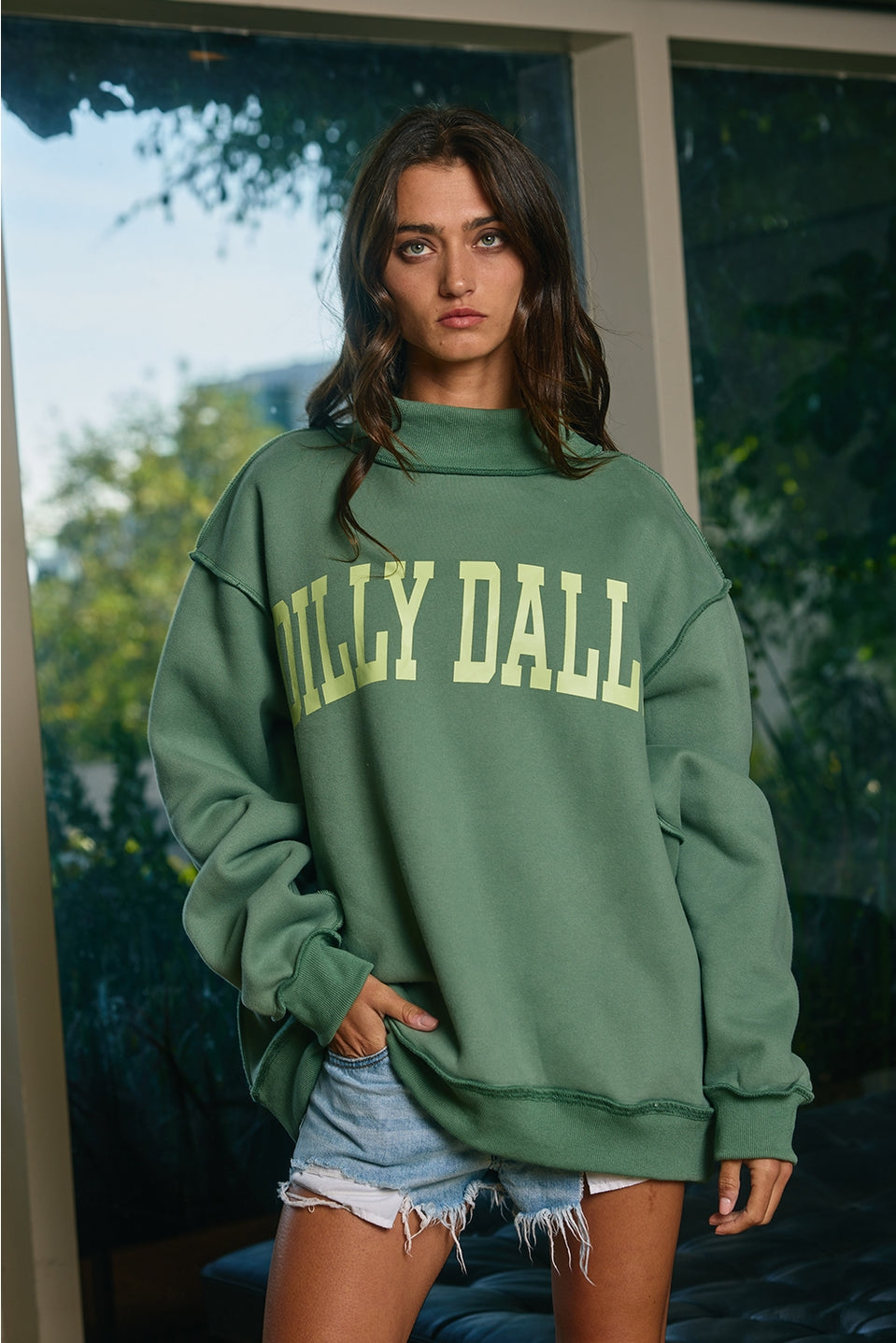 The Dilly Dally Mockneck Sweatshirt - Green/Neon Lime