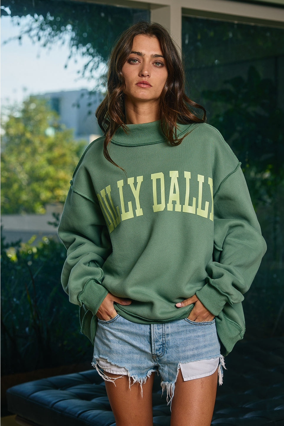 The Dilly Dally Mockneck Sweatshirt - Green/Neon Lime