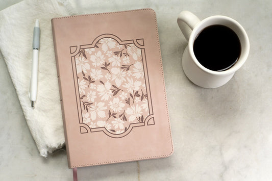 Light for Life NASB Study Bible : Blush Bouquet