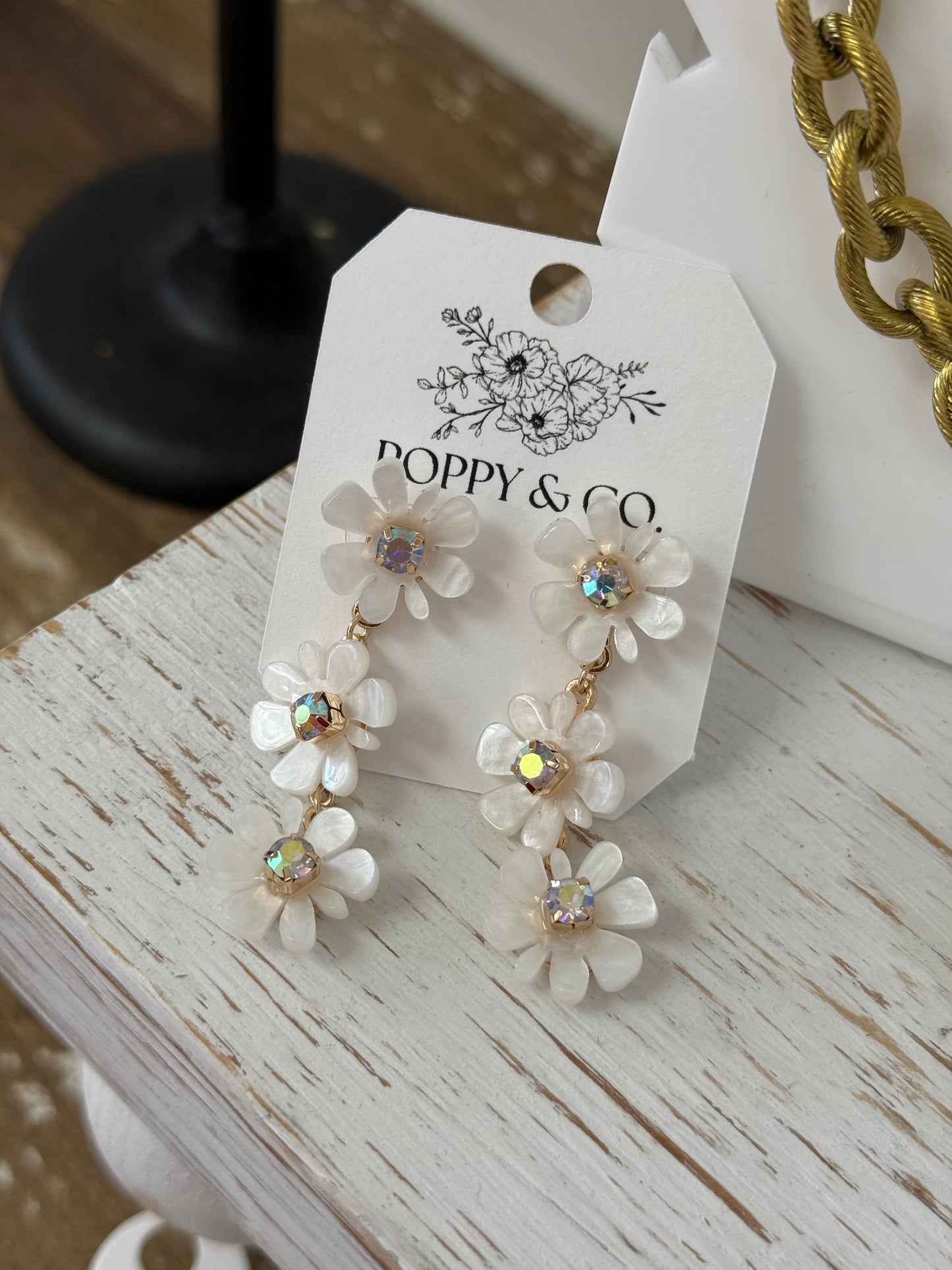 The Gracyn Earrings - White