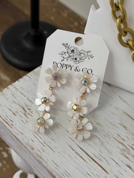 The Gracyn Earrings - White