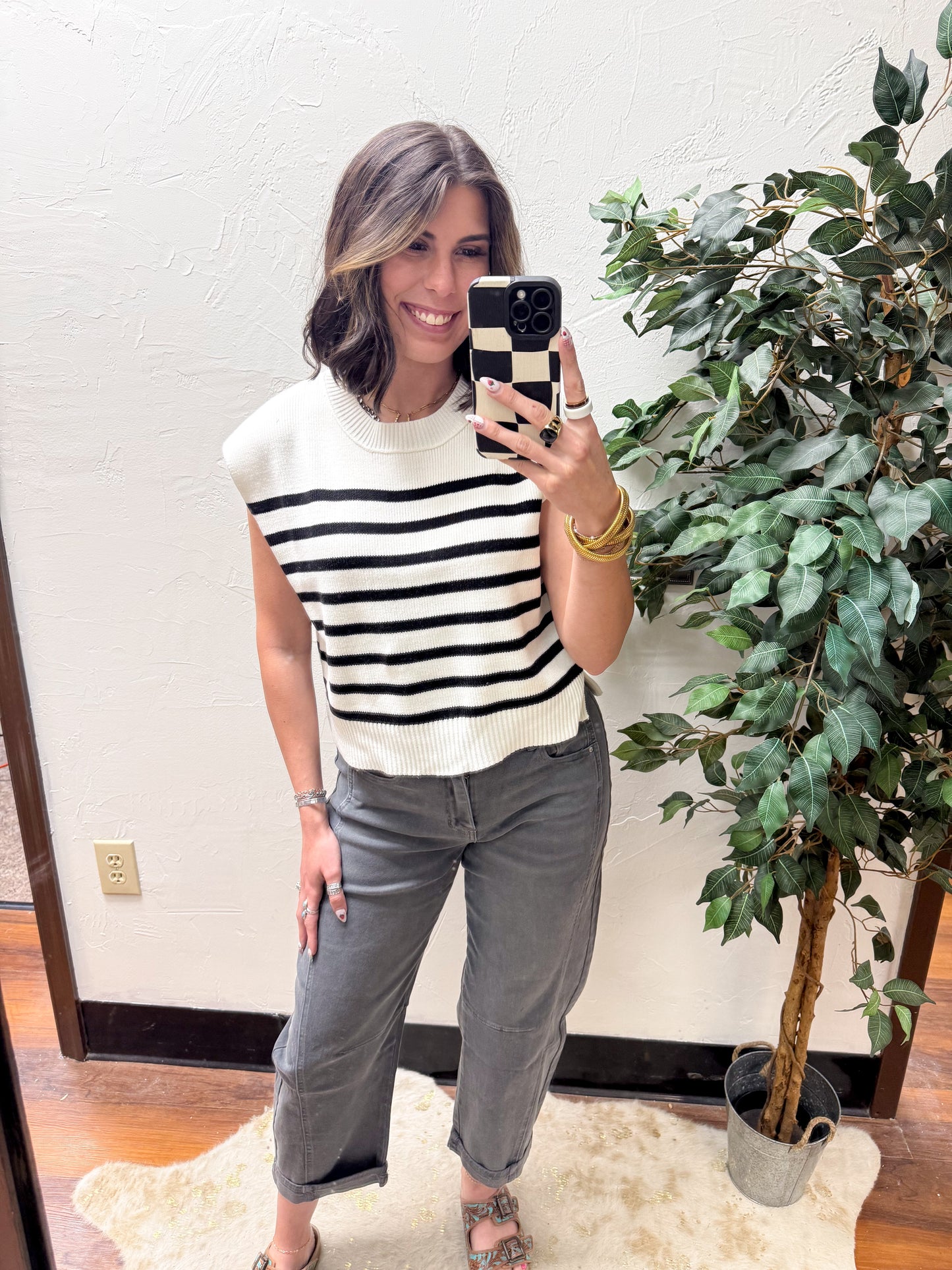 The Merlyn Barrel-leg Cropped Color Denim Pants - Ash Black