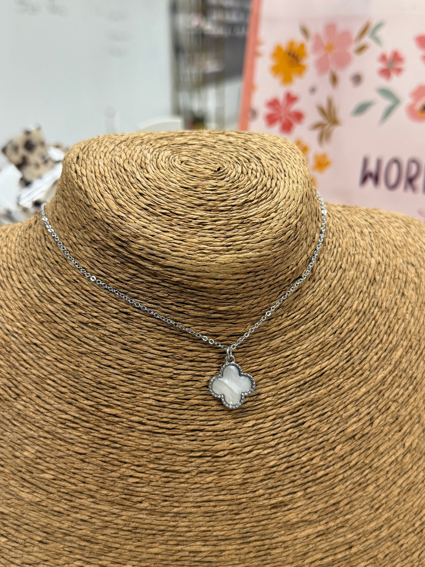 The London Necklace - Silver/Ivory