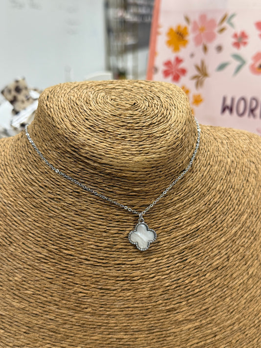 The London Necklace - Silver/Ivory