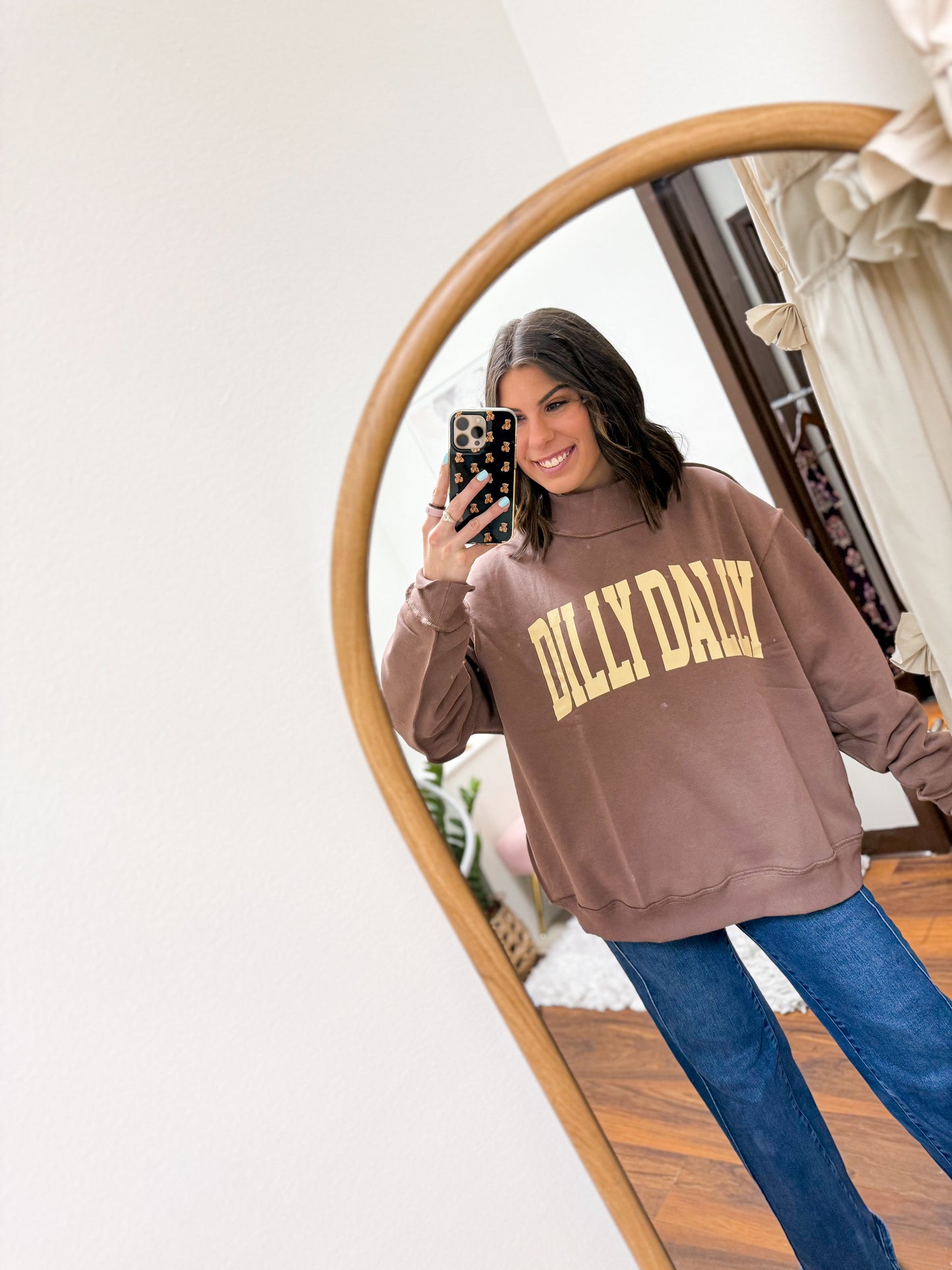 The Dilly Dally Mockneck Sweatshirt - Coffee