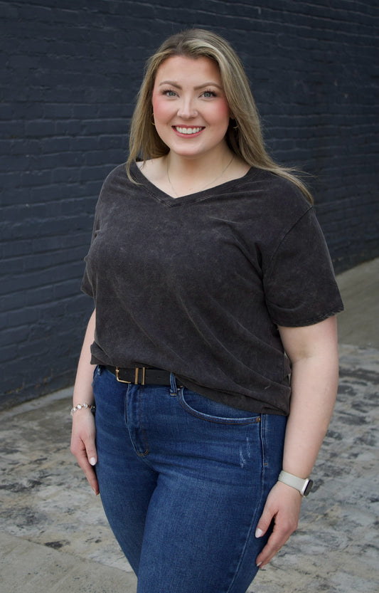 CURVY - The Macee Acid Wash V-Neck Tee - Ash Black