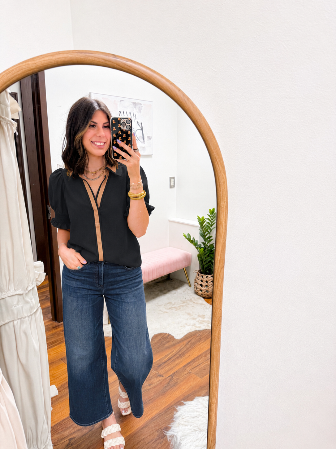 The Preston Contrast Accent Crinkle Top - Black