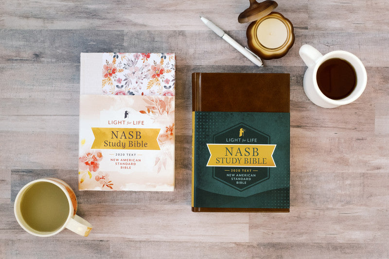 Light for Life NASB Study Bible : Golden Fields