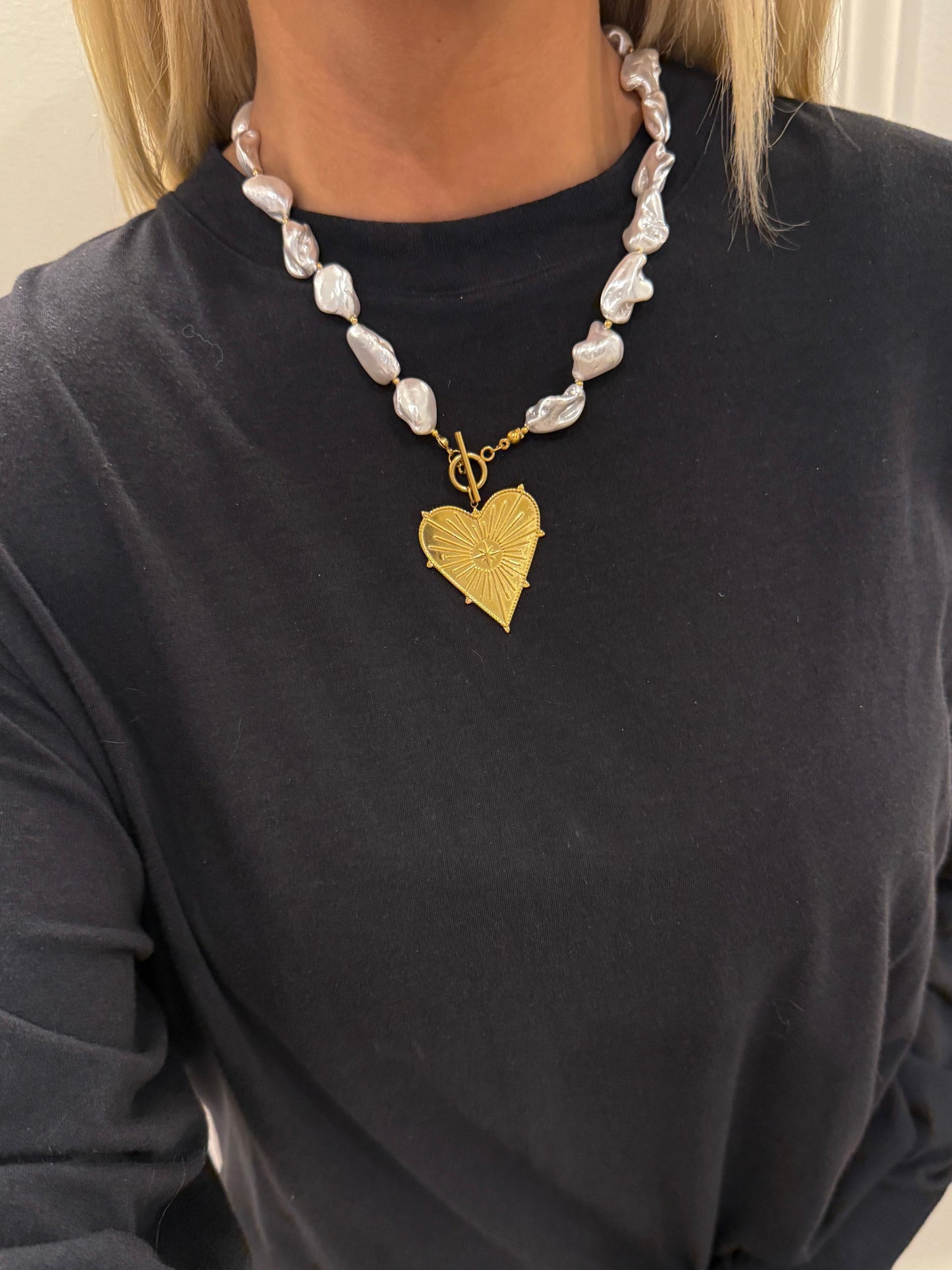 CHANSUTTPEARLS - The Blaze Necklace