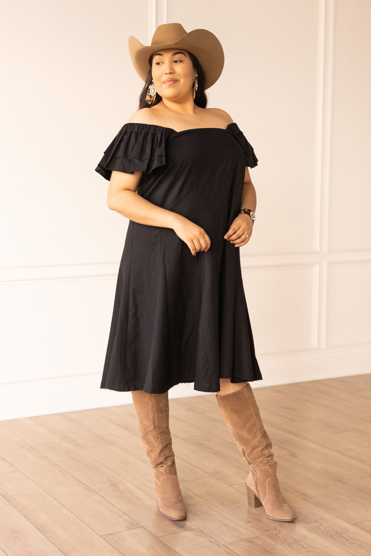 The Stella Linen Verse Dress - Black
