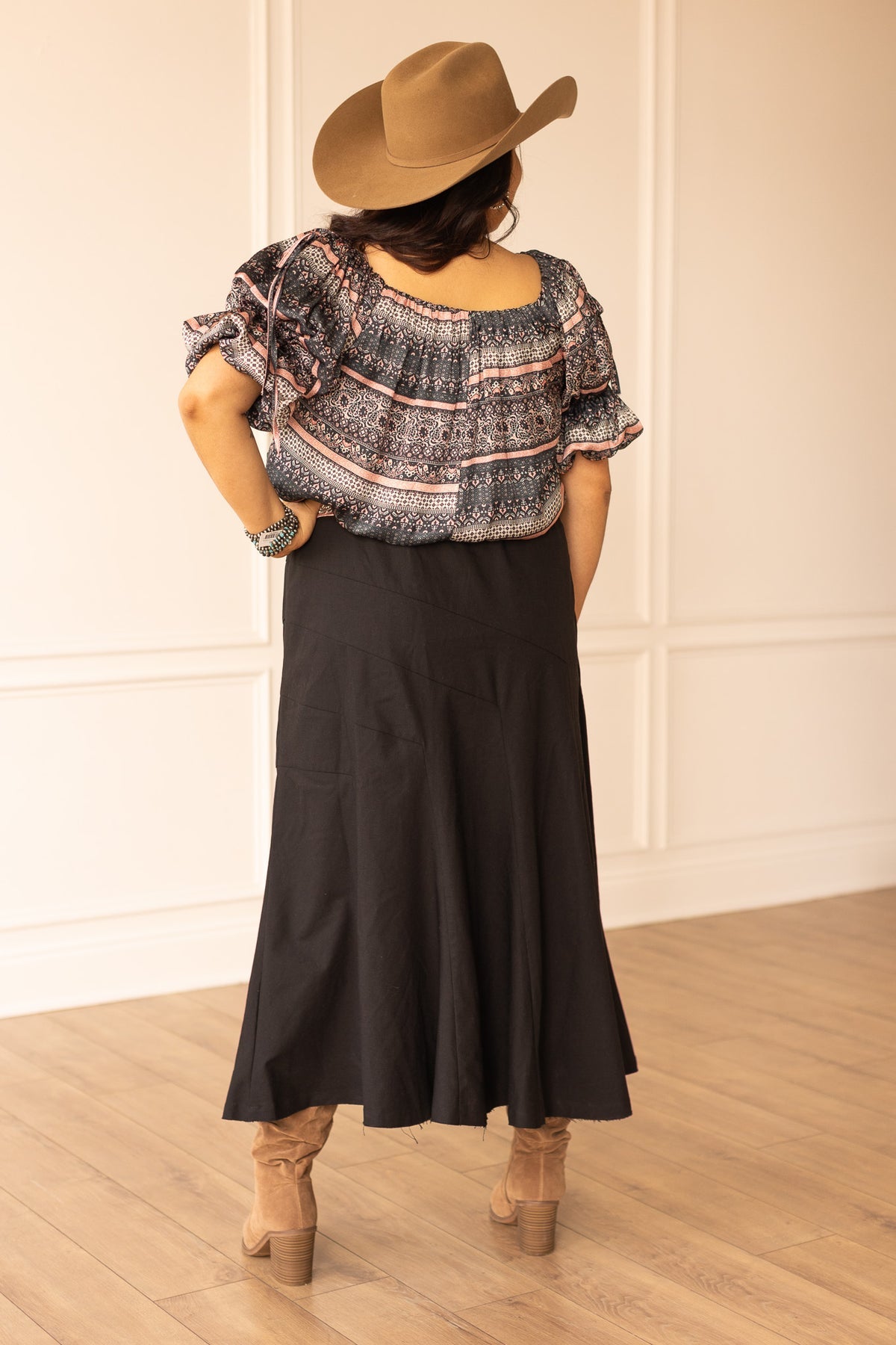 The Stella Linen Verse Dress - Black
