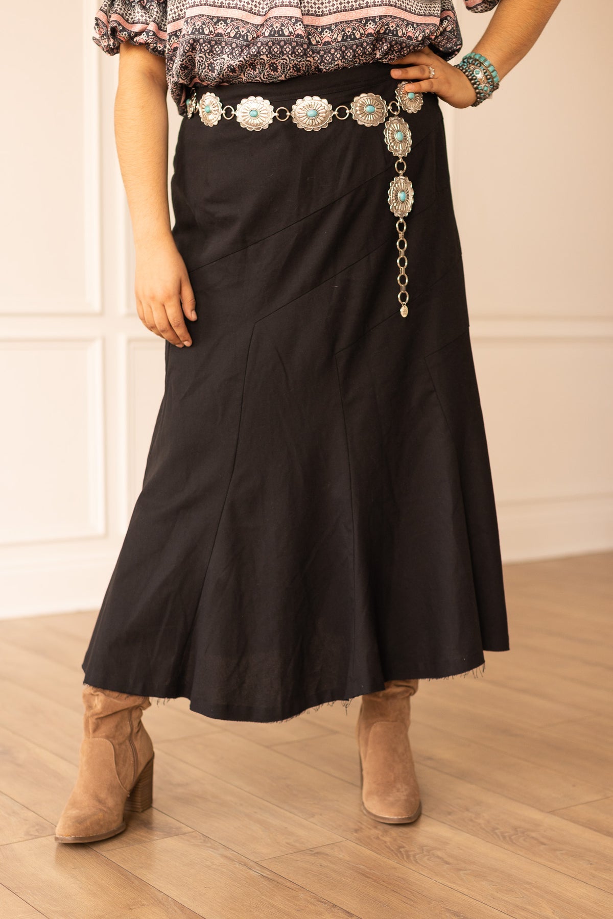 The Stella Linen Verse Dress - Black