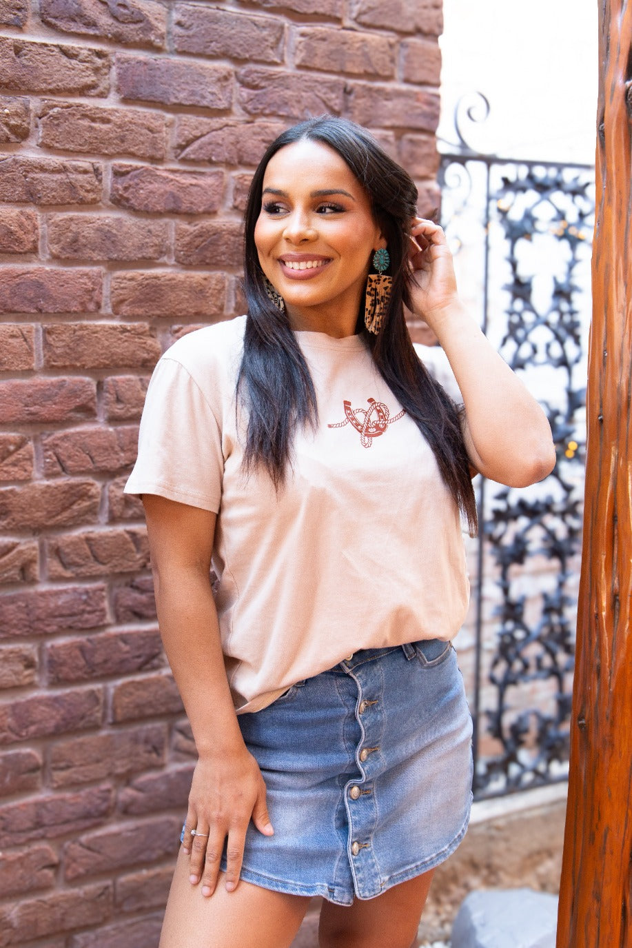 The Horseshoe Tee