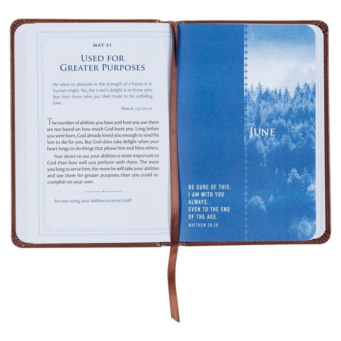 Be Strong & Steadfast 366 Devotions for Men - Faux Leather