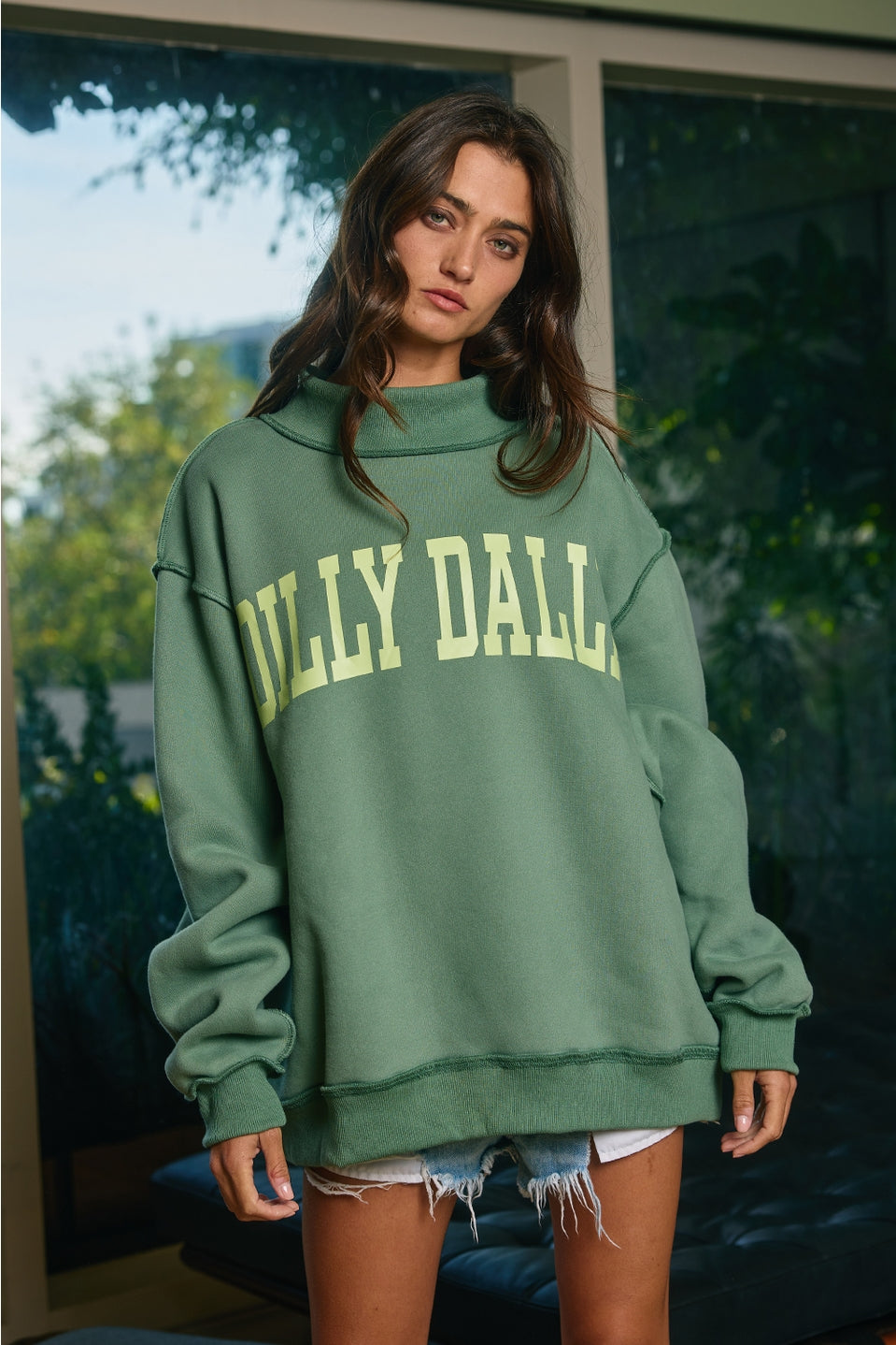 The Dilly Dally Mockneck Sweatshirt - Green/Neon Lime