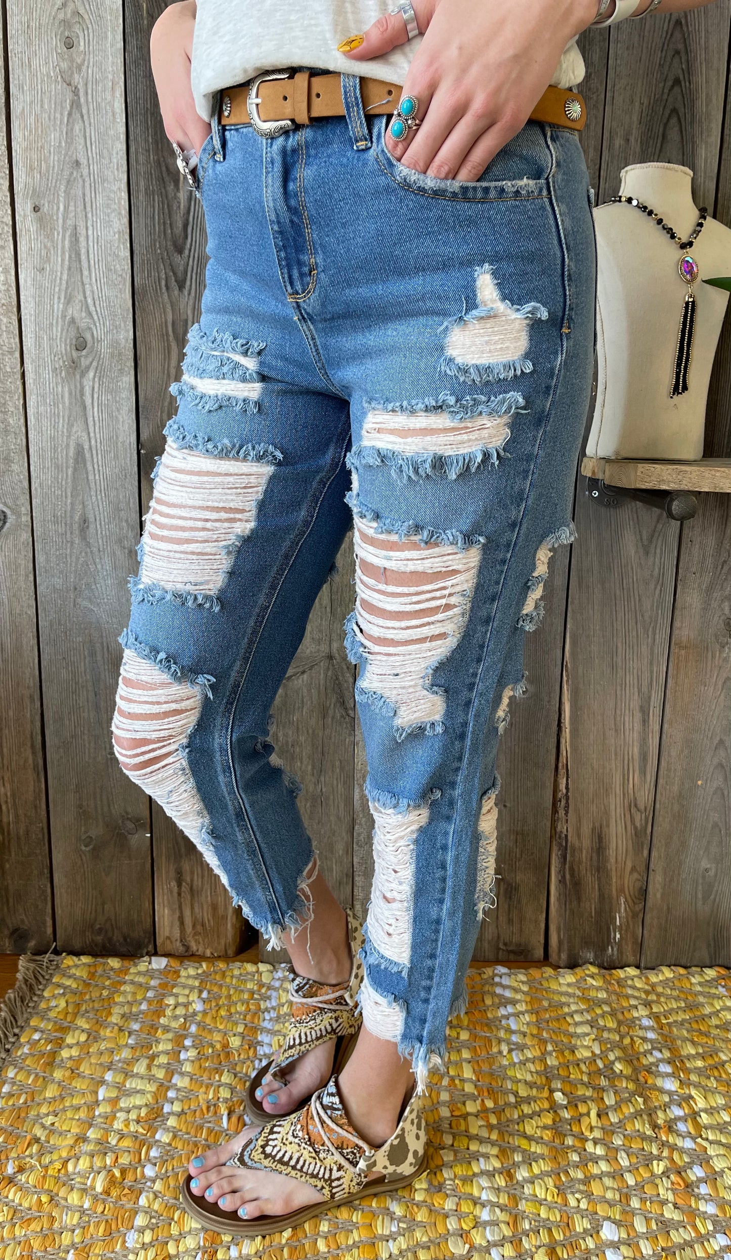 Cello Mandee Jean - High-Rise Distressed Cropped Straight