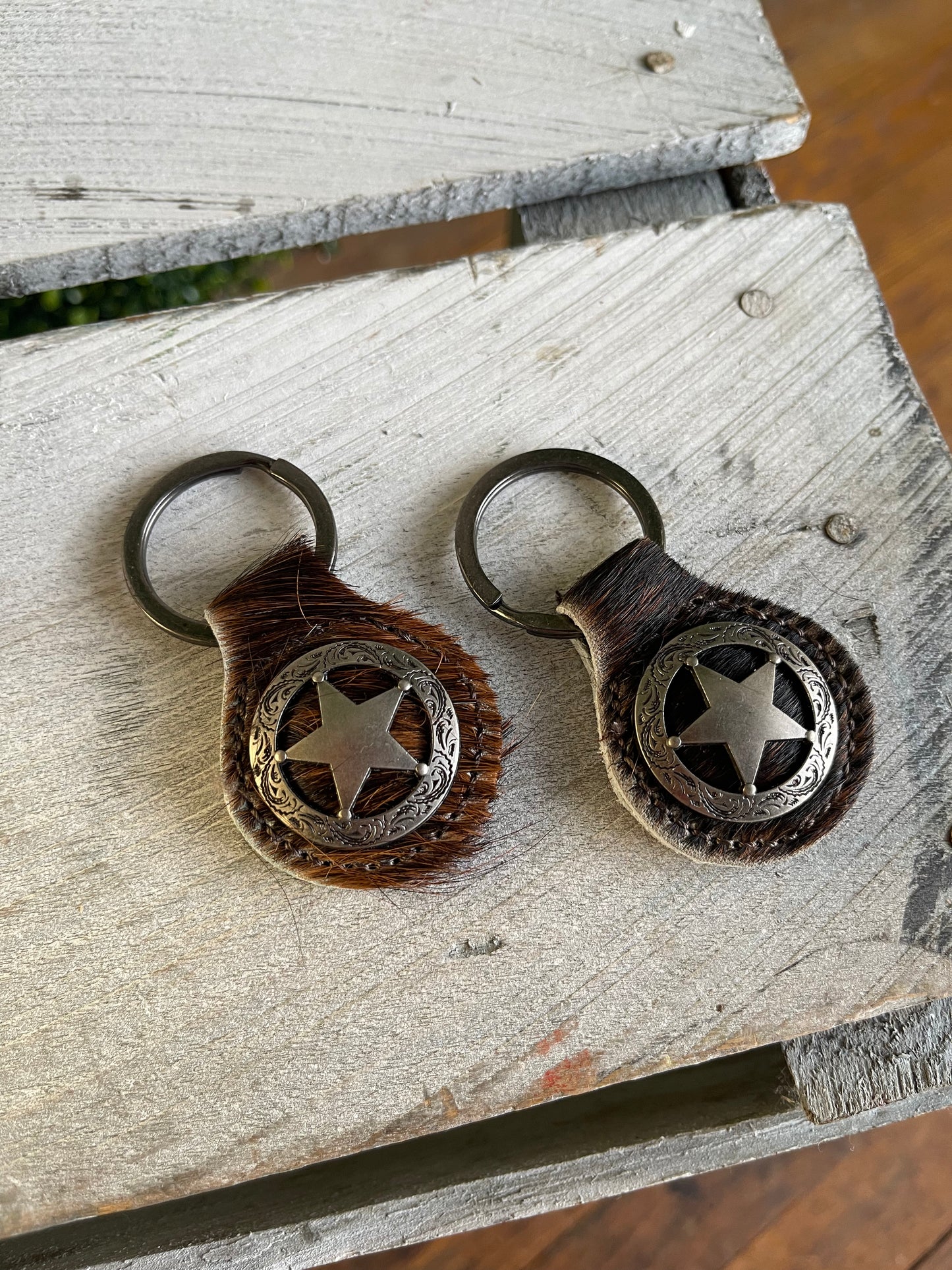 Montana West Real Leather Hair-On Cowhide Texas Lonestar Concho Key Fob/Chain